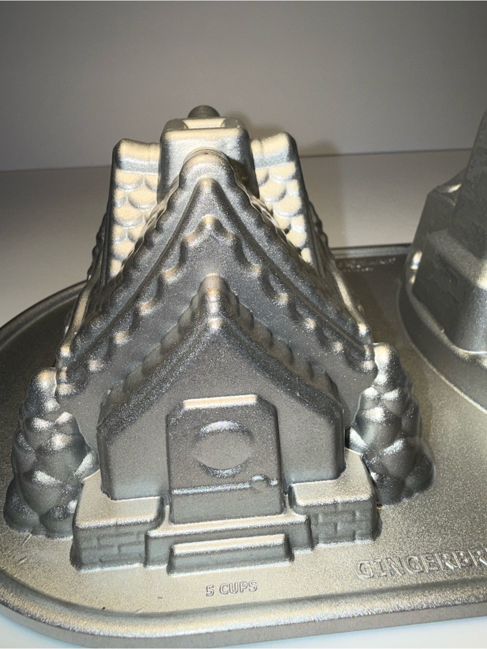 Nordic Ware Gingerbread House Duet Pan - Picture 7 of 11